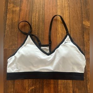 nike sports bra medium